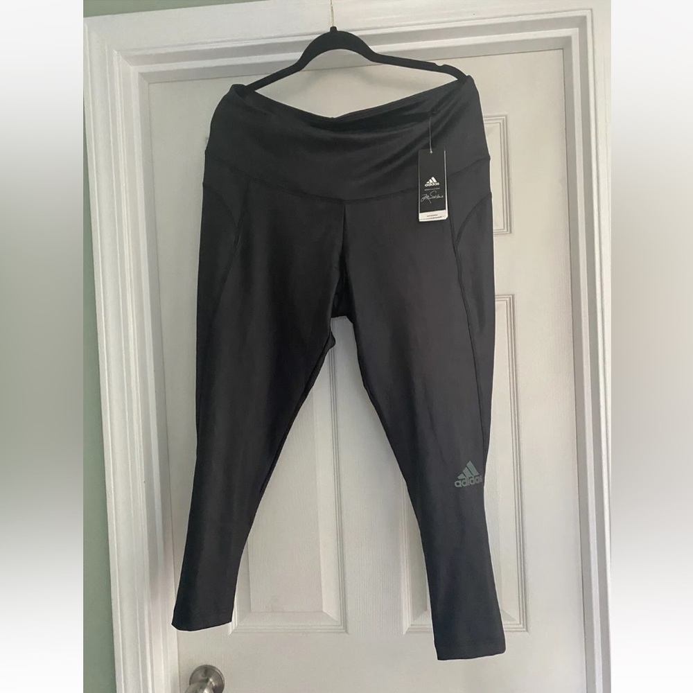 NEW adidas Black Leggings LEATHER LOOK LEGGINGS SOFT COMFY WORKOUT ATHLEISURE